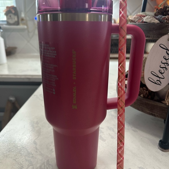 Stanley Pink Travel Mug with Handle and Straw - Picture 1 of 4